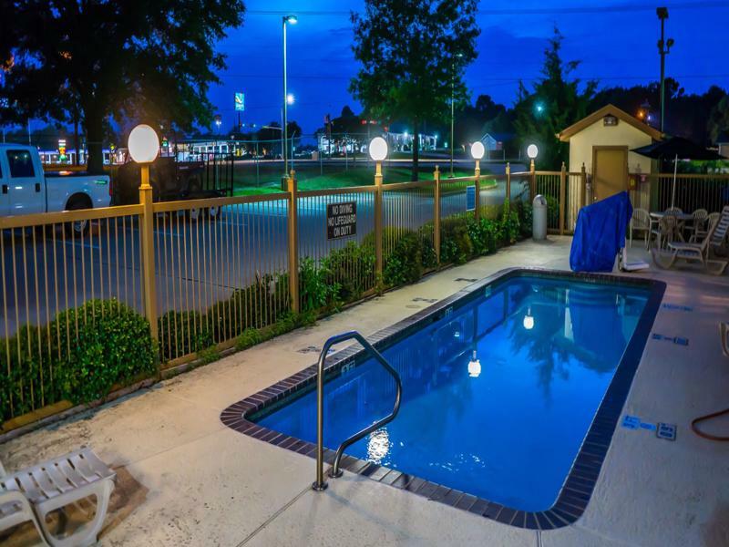 Baymont Inn And Suites Carthage Exterior photo